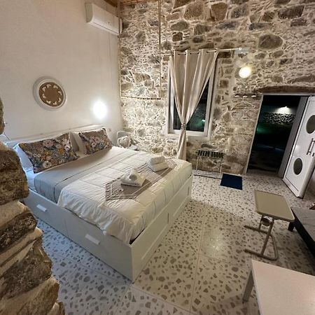 Готель Cocooning Blue House Elafonisi Vathi  Екстер'єр фото