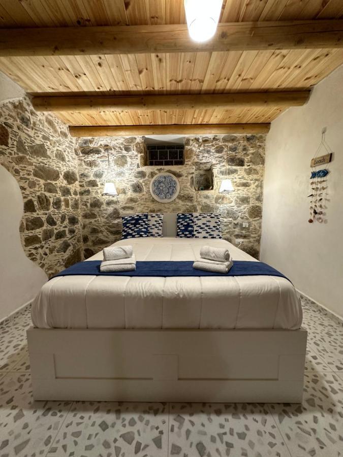Готель Cocooning Blue House Elafonisi Vathi  Екстер'єр фото