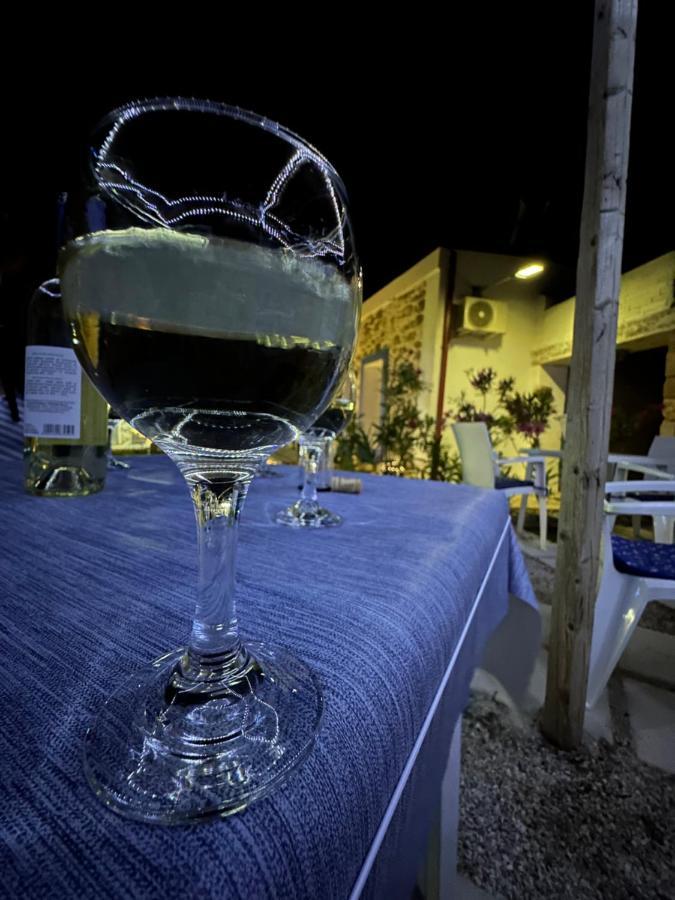 Готель Cocooning Blue House Elafonisi Vathi  Екстер'єр фото